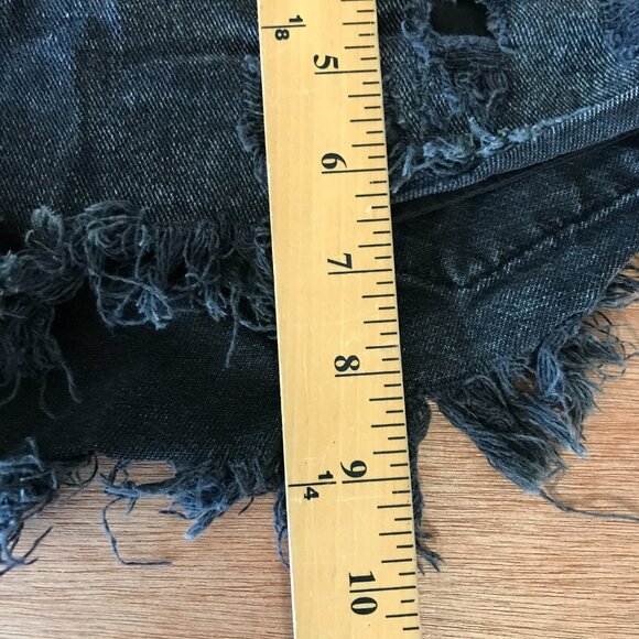 One Teaspoon Denim Cutoff Shorts Women 26 Black Mid Rise Raw Hem Shaping 18036 - Picture 5 of 10